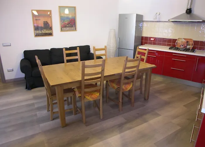 La Gatta Viola Daire Stresa